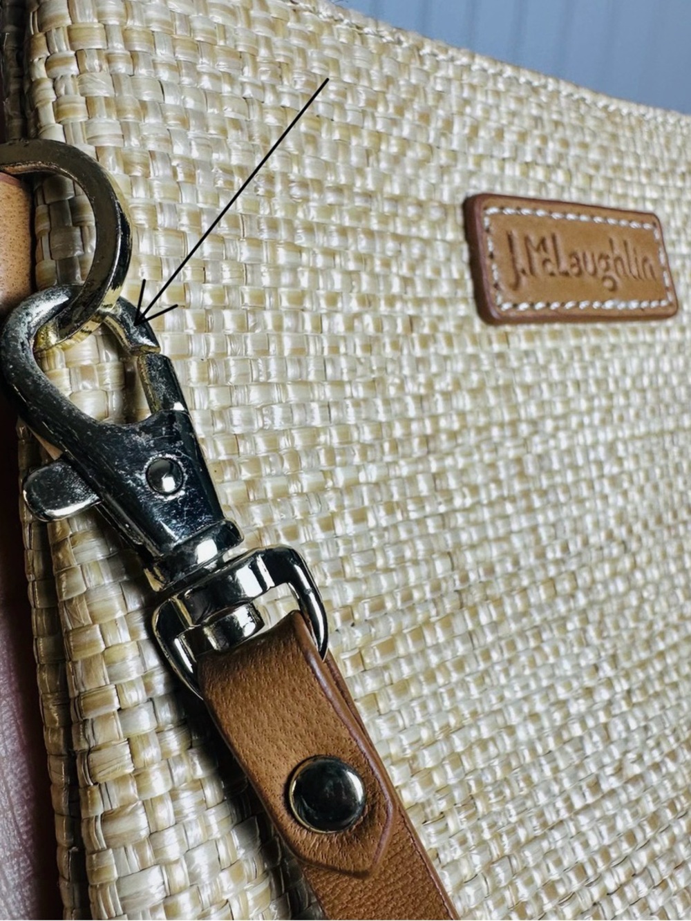 J. McLaughlin Small clutch or wristlet woven straw Leather patch Logo Zipper - Picture 11 of 11